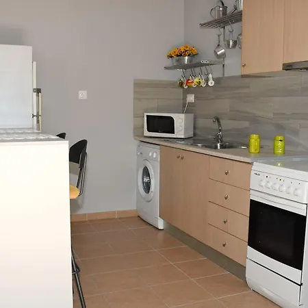 Evaris Apartman Hriszí Aktí Haniá