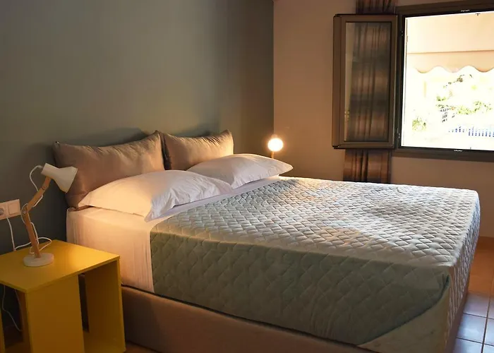 Evaris Apartments Апартаменты *