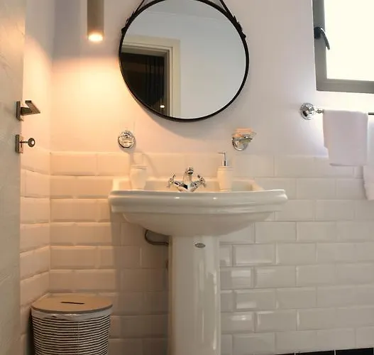 Апартаменты Evaris Apartments *